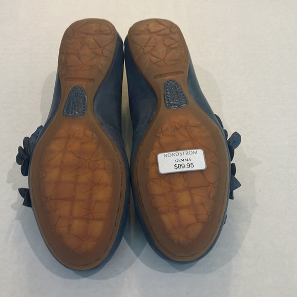 Women’s Born denim blue slip on shoes size 7 - Picture 4 of 6